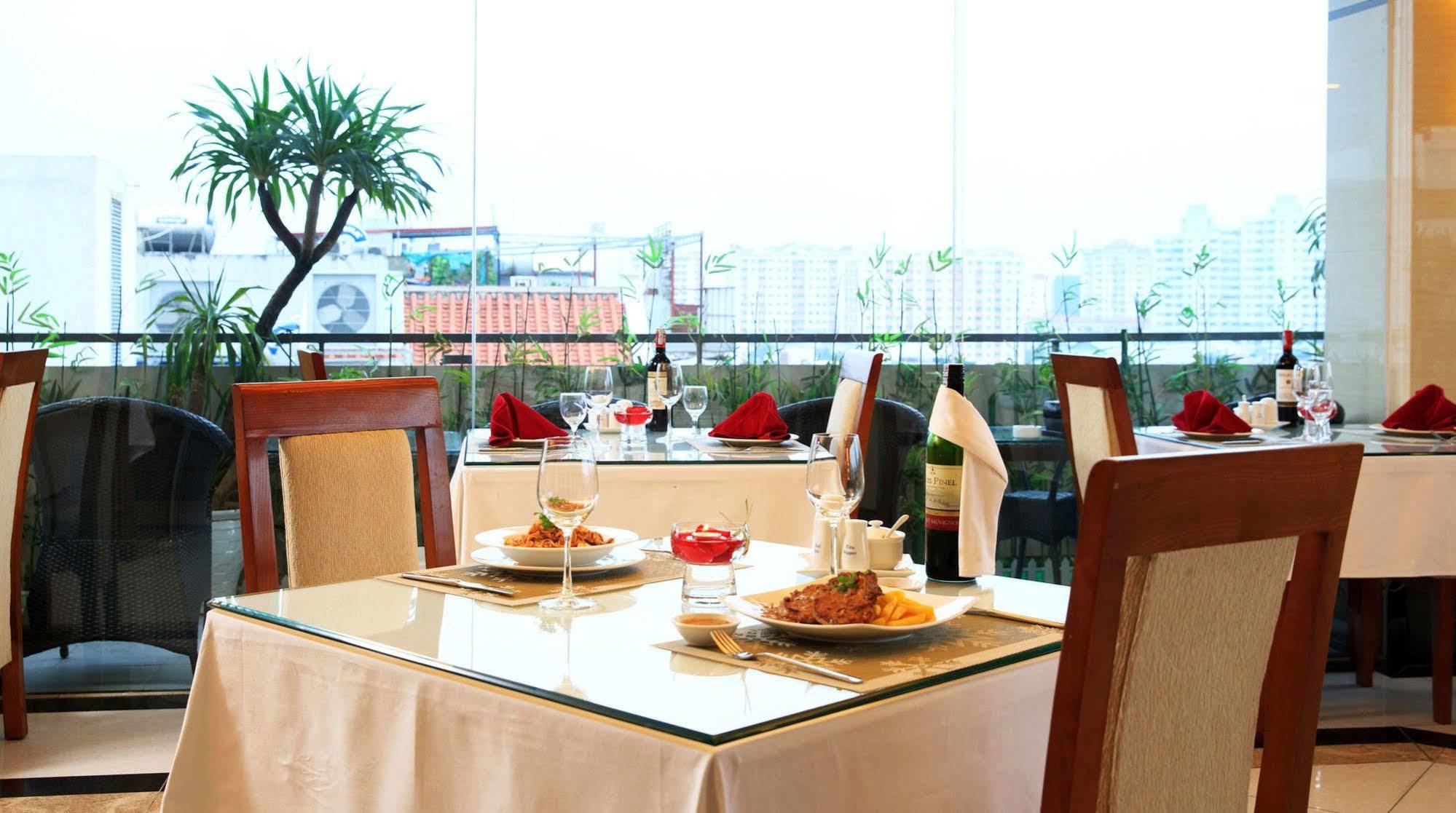 Luxeden Hotel Hanoi Zewnętrze zdjęcie